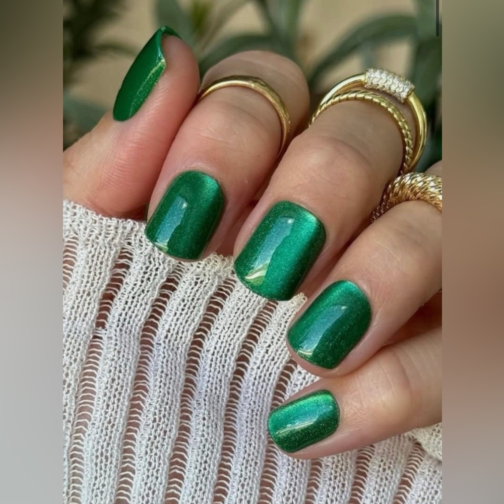 Red Aspen Nail NEW retired dark green glitter cats eye  Haight ashbury Ayana